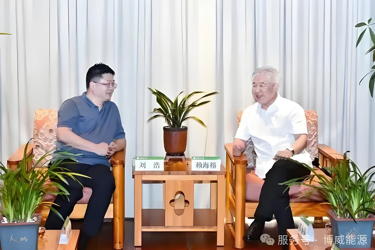 PauwayEnergyChairmanLiuHaoandhisdelegationreturnedtotheiralmamatertoattendthe2025graduationceremonyanddegreeawardingceremony